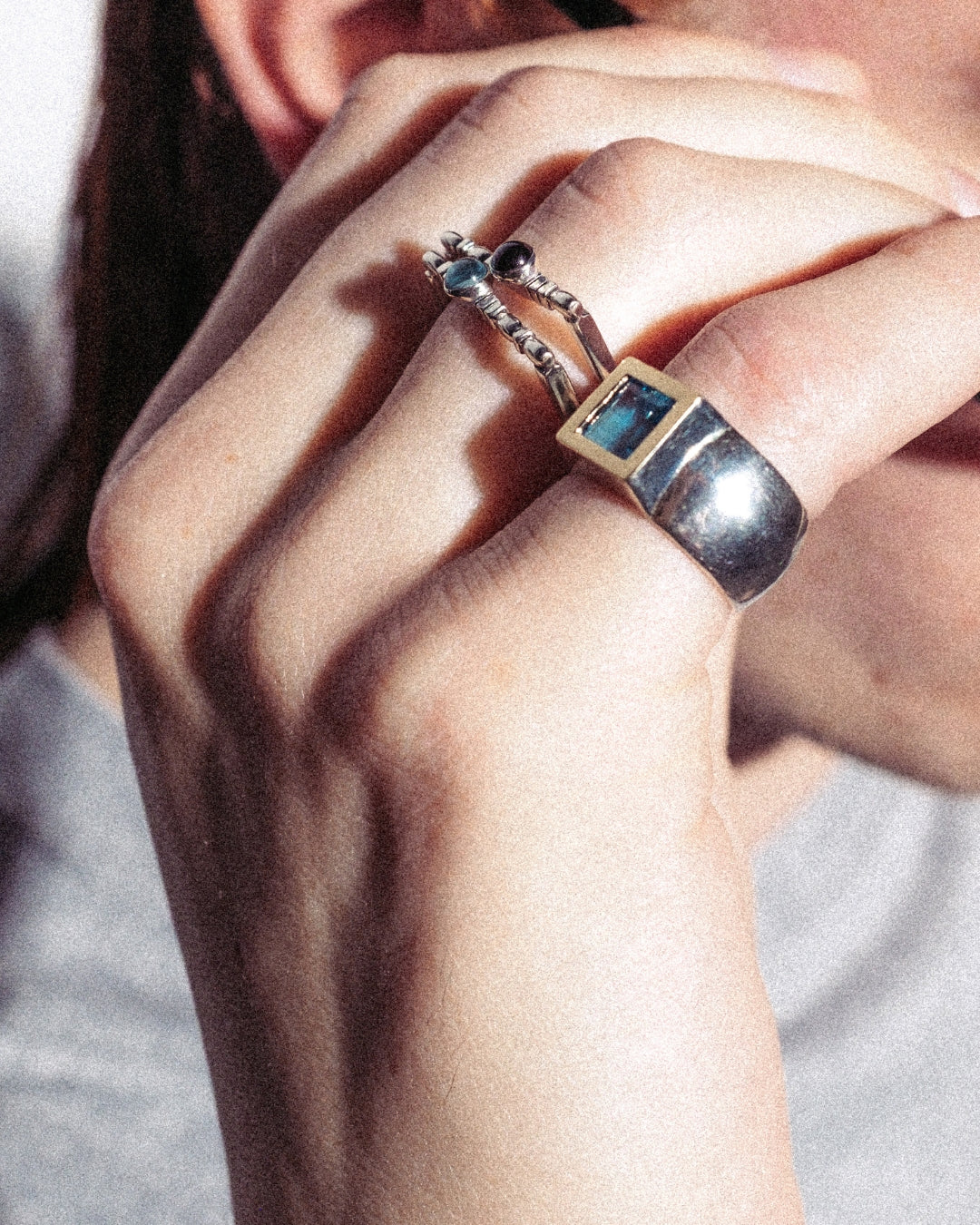 Cubo — Ring 925 Silber mit Topas oder Granat & 14K Gold
